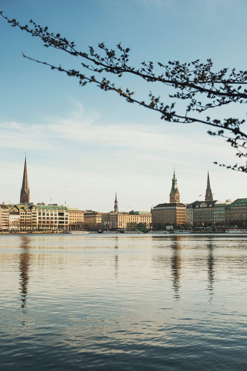 Ihr Dolmetscher- und Übersetzungsbüro in Hamburg und Kiel